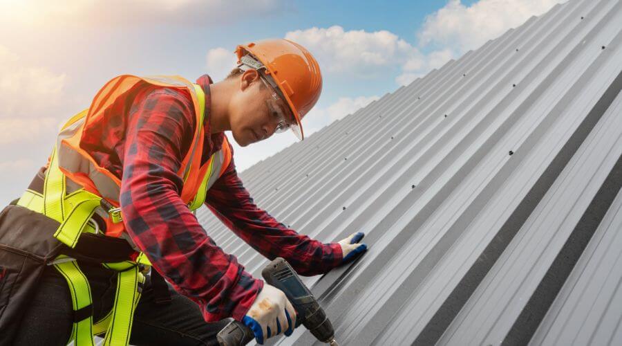 GAF certified roofer in Plains, KS