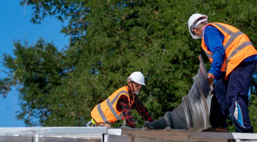 Expert Emergency Roof Repairs services in Plains, KS